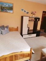 Zweibettzimmer mit Balkon
