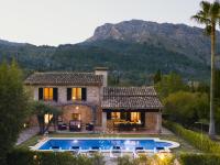 B&B Pollença - VILLA CAN PERIC WITH POOL Quiet and spacious - Bed and Breakfast Pollença