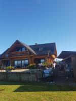 Drevenica MARKA beachfront stunning view cottage by the lake - B&B