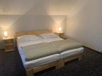 Camera Matrimoniale con Letto Supplementare