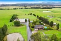 Lovedale Escape 5br house - B&B