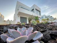 Cairnvillas: Villa Terra C39 - Luxury Villa with Private Swimming Pool near Beach - B&B