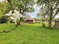 B&B Retford - Bramley Orchard Glamping - Bed and Breakfast Retford