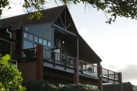 Shaloha Guesthouse on Supertubes - Bed and Breakfast Jeffreys Bay