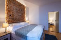 Camera Matrimoniale con Bagno in Comune 