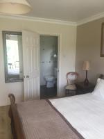 Standard Zimmer mit Kingsize-Bett