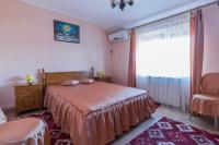 Camera Matrimoniale con Bagno in Comune 