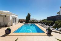 VILLA ALKI by Buenavilla - B&B
