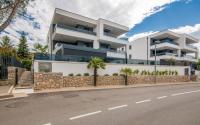 King Luxury Apartment with private Pool - B&B