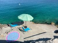 Apartman Emilija - Bed and Breakfast Vinišće