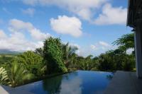 Villa Kumquat avec piscine et vue sur les montagnes - B&B