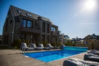 Lilly Apartment with Pool and Terrace - B&B