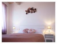 Deluxe Room (2 Adults + 1 Child)