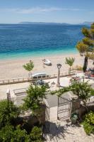 Beach front Apartment - Bed and Breakfast Podgora