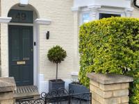 House - Sleeps 8 - Garden - Children's Play Area - B&B Londra