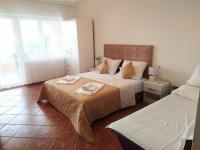 Quadruple Room with Terrace