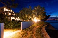 Punta NATUR - perfect beach experience - B&B Sukosan