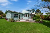 B&B Taupo - Kapuka Paradise - Wharewaka Holiday Home - Bed and Breakfast Taupo