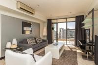 B&B Cape Town - ITC Icon Two bedroom Apartment with lovely balcony - Bed and Breakfast Cape Town