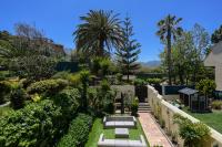 House with cozy garden BBQ and free parking - Ferienwohnung