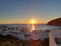 white house apollon naxos - B&B Apóllon