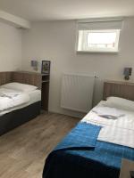 Zweibettzimmer mit Gemeinschaftsbad