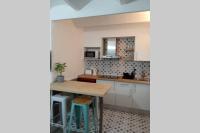 M2 Cool apartment next to metro. 15m to center - B&B Esplugues de Llobregat