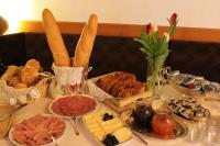 Apparthotel Taufenbrunn - B&B Parcines