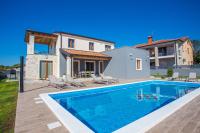 Villa Tiffany with private pool and garden - Chambres d’hôtes