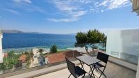 The Hill Sea View Apartment - Bed and Breakfast Sarandë