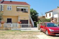 Apartment in Privlaka with Terrace, Air conditioning, Wi-Fi, Washing machine (4839-1) - Chambres d'hôtes Privlaka
