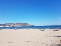Beautiful apartment, sunny terrace, top floor with beach view - B&B Roses