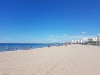 Beautiful loft, huge sunny terrace, view over the beach and sea - Bed and Breakfast