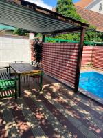 Гостевой дом Дина - Bed and Breakfast Odessa