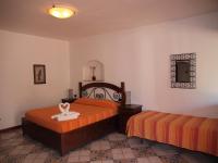 Studio (3 Adults)