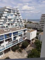 Grand studio avec vue mer à la Grande Motte - CLIM WIFI - Bed and Breakfast La Grande-Motte