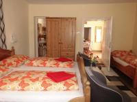 Quadruple Room with Private Bathroom