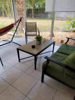 Hidden quiet gem close to everything!!! - Ferienwohnung