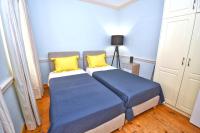 Roses Apartment in Corfu city centre - B&B Grevedianá