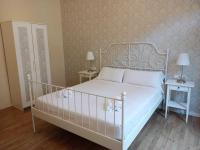 Tweepersoonskamer met een Eigen Externe Badkamer