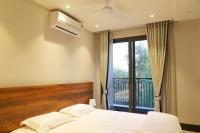 B&B Nuova Delhi - Apt# ONE-FOUR-TWO - with Lift - High Speed Wifi - Smart TV - Bed and Breakfast Nuova Delhi