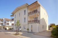 zentral aber ruhig, Balkon, gratis Nutzung vom AHOI Erlebnisbad und Sauna in Sellin - Villa Elisenhof FeWo 2 - B&B