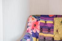 Habitación con cama extragrande.
