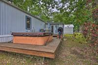 Hot Tub and Deck Tranquil Home Near Grand Lake - Chambres d’hôtes Grove