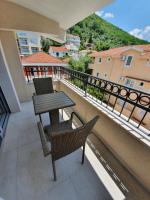 Deluxe Double Room with Side Sea View