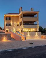 TEONA Luxury Apartment with jacuzzi and terrace sea view - Bed and Breakfast Sali
