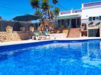Hermosa casa con piscina cerca de la playa de Punta Prima - B&B