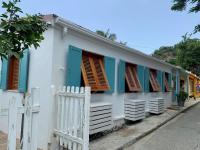 Villa GRENADINE - CLIM & TERRASSE- Face MER Vue panoramique, les pieds dans l'eau - OFFRE SPECIALE - LES SAINTES - Ferienwohnung Terre-de-Haut