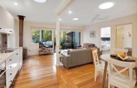 Tyntynder Garden Cottage 2 - Bed and Breakfast Bright