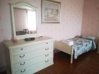 Dreibettzimmer mit eigenem externen Bad
